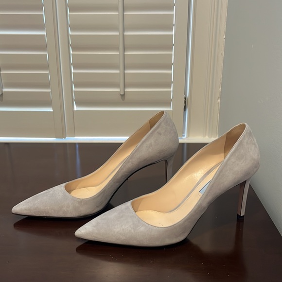 Light Gray Suade Prada Pumps - Picture 5 of 15
